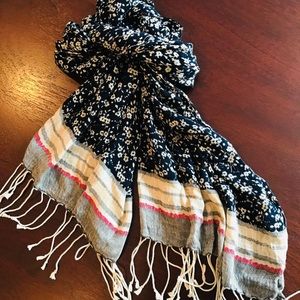 Accessories - Fashion scarf Accessories - Fashion scarf